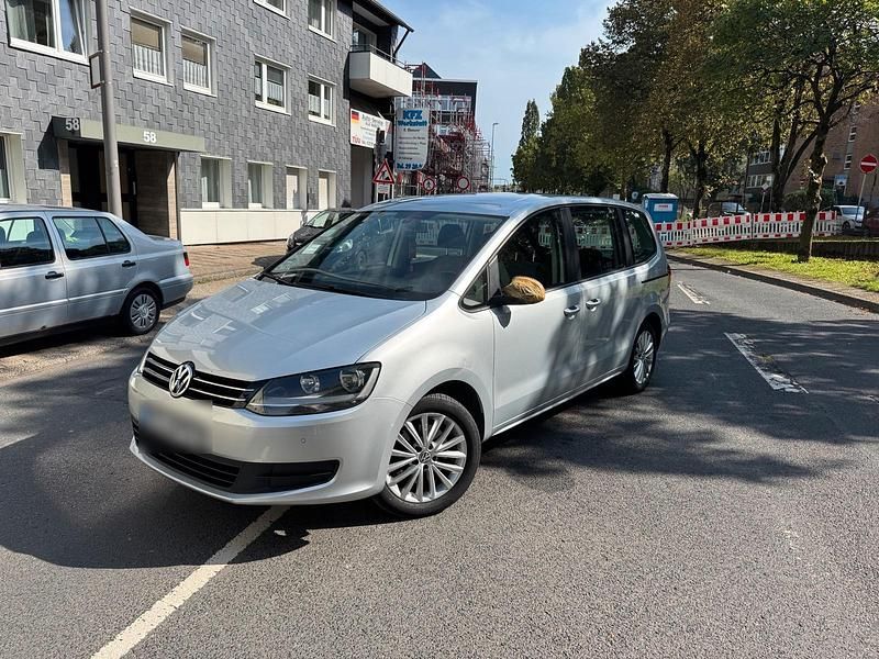 Silber Gebraucht 2014 VW Sharan Van / Kleinbus | 7.650 € (Superpreis) - Bild 1/4