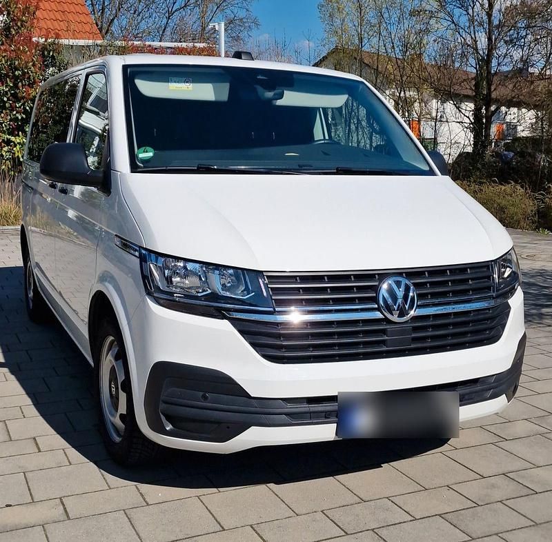 Gebraucht VW Multivan Trendline 150 PS (110 kW) 2021 Weiß Van