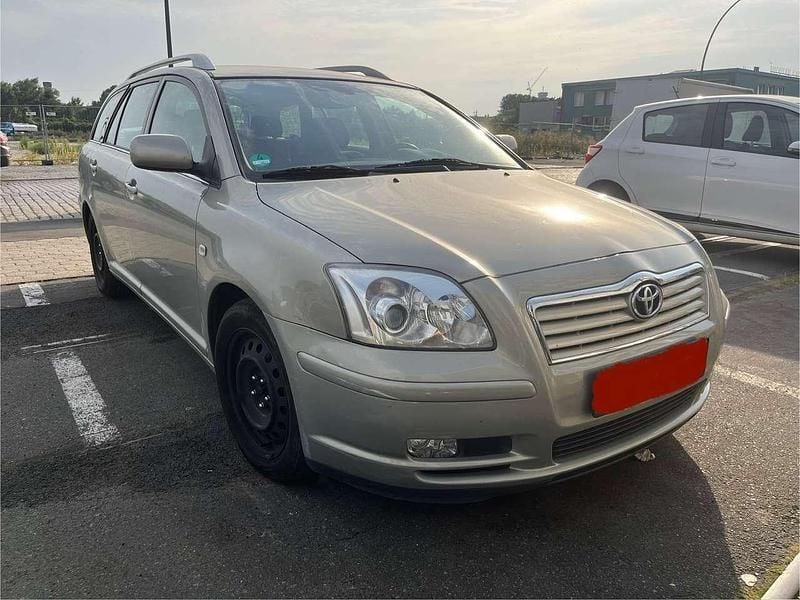 Silber Gebraucht 2005 Toyota Avensis Sol Kombi | 1.990 € (Fairer Preis) - Bild 1/4