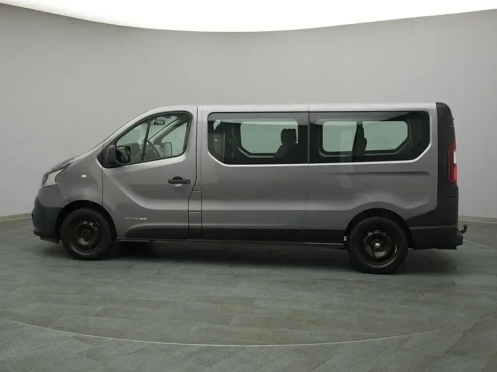 Gebraucht Renault Trafic Expression 145 PS (106 kW) 2016 Grau Van / Kleinbus