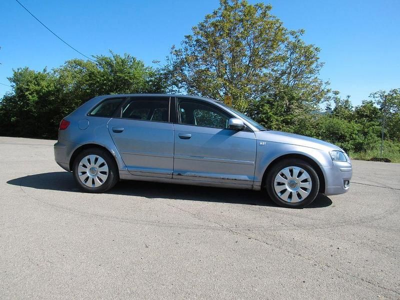 Gebraucht Audi A3 Attraction 116 PS (85 kW) 2004 Silber Kleinwagen