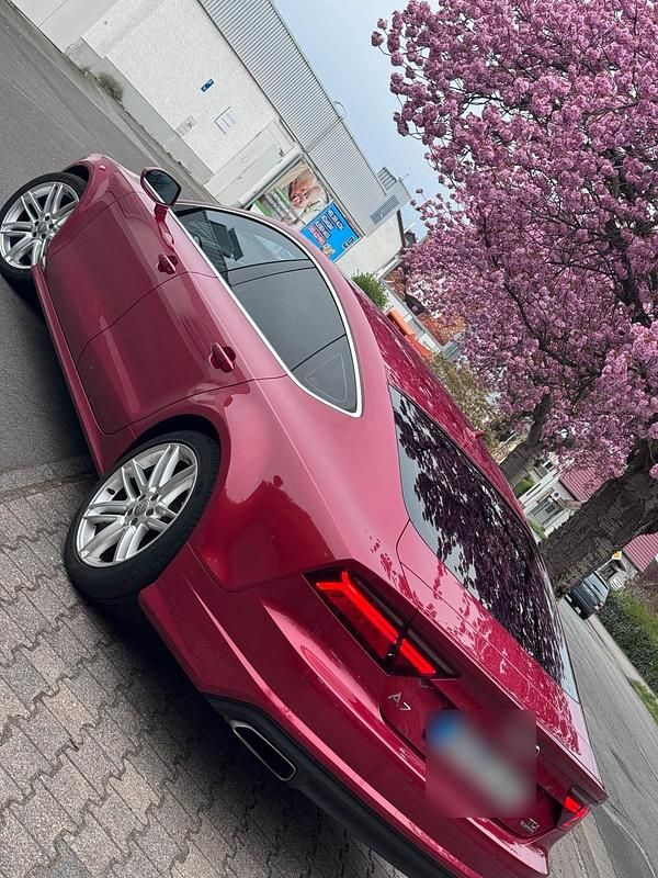 Second-hand Audi A7 272 CP (200 kW) 2014 Roșu Hatchback