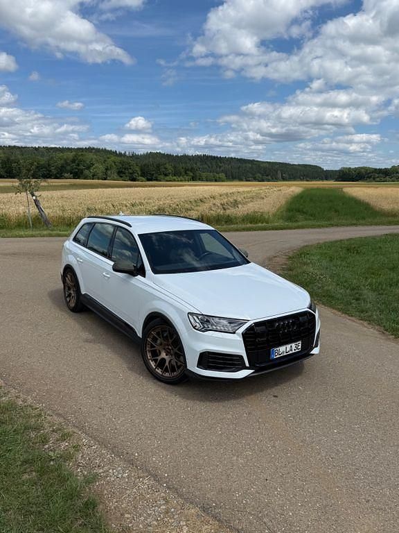 Weiß Gebraucht 2021 Audi Q7 Sport SUV | 47.999 € (Superpreis) - Bild 1/4