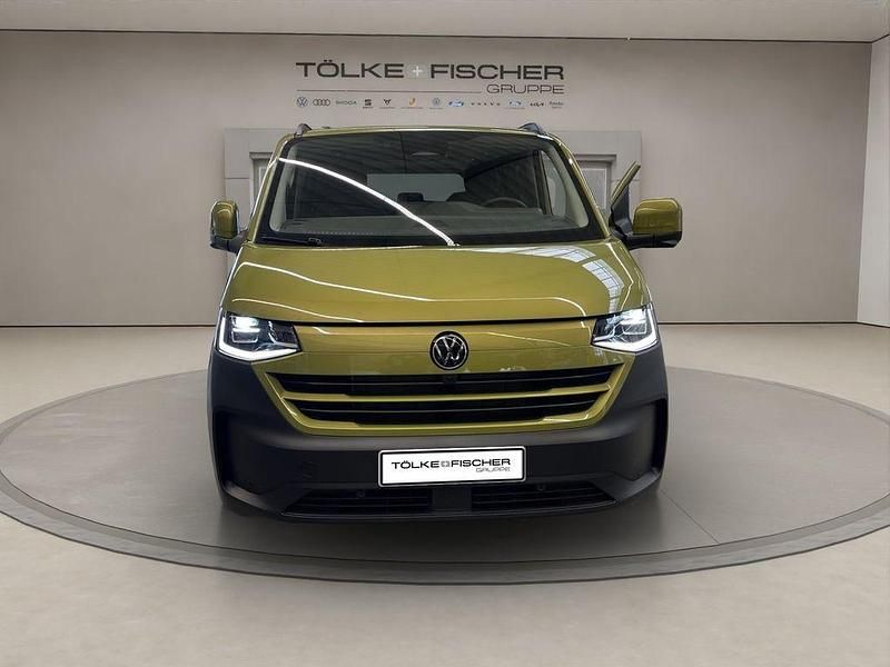 Neu VW T7 170 PS (125 kW) 2026 Grün Van