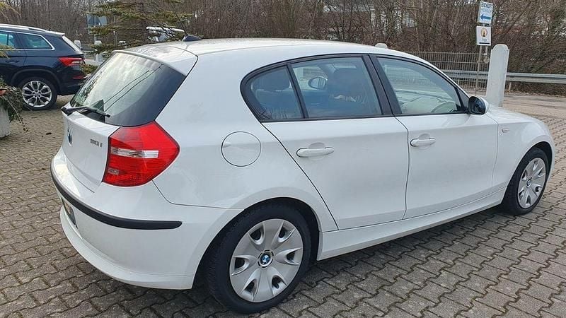Gebraucht BMW 116 Advantage 122 PS (89 kW) 2009 Weiß Kleinwagen