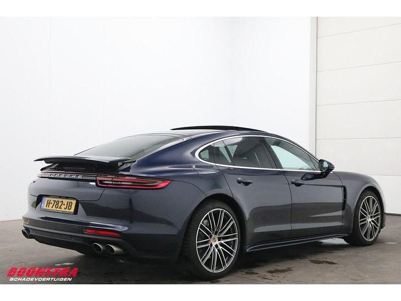 Gebraucht Porsche Panamera 462 PS (339 kW) 2020 Blau Limousine