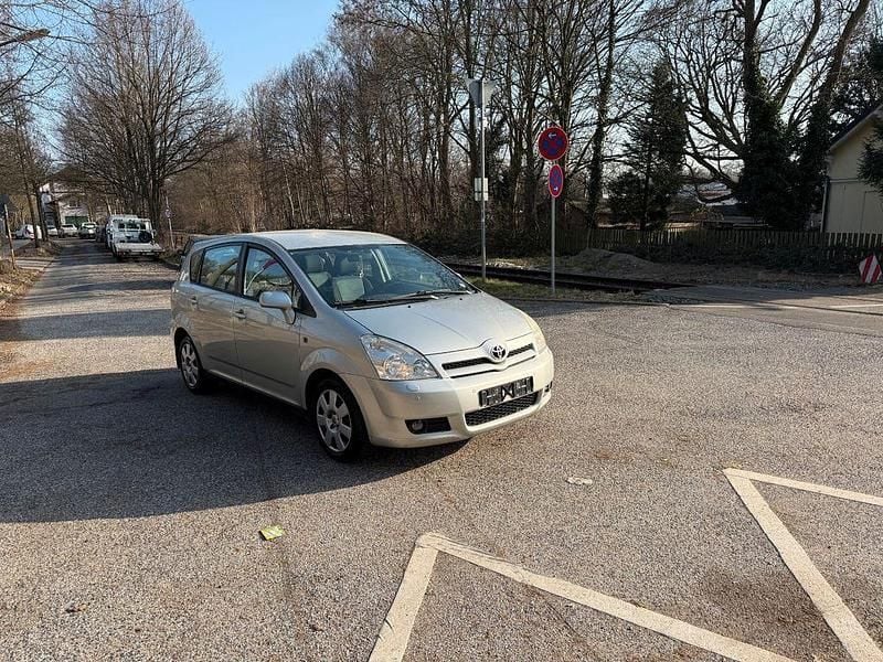 Gebraucht Toyota Corolla Verso 129 PS (94 kW) 2007 Silber Van / Kleinbus