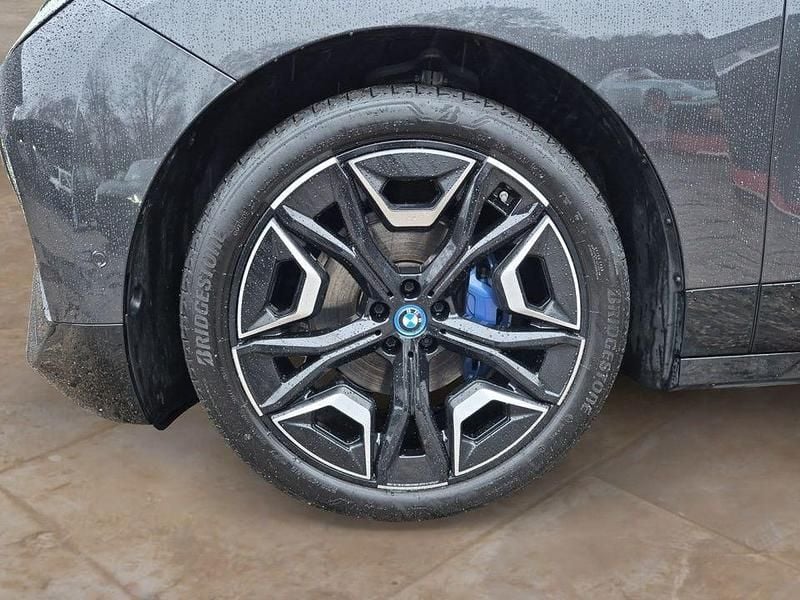 Gebraucht BMW iX Performance 239 kW (326 PS) 2024 Grau SUV