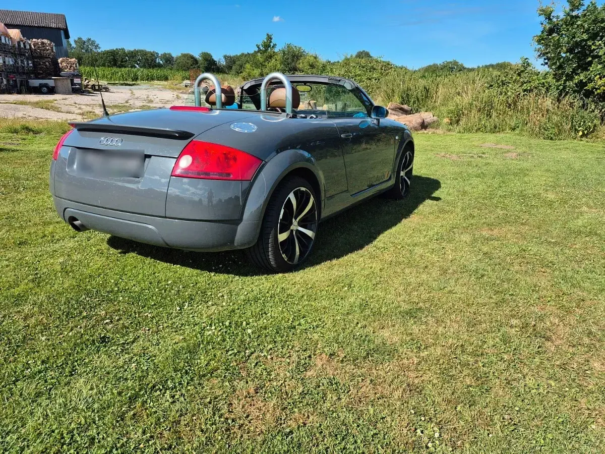 Gebraucht Audi TT Roadster Sport 179 PS (131 kW) 2000 Grau Cabrio