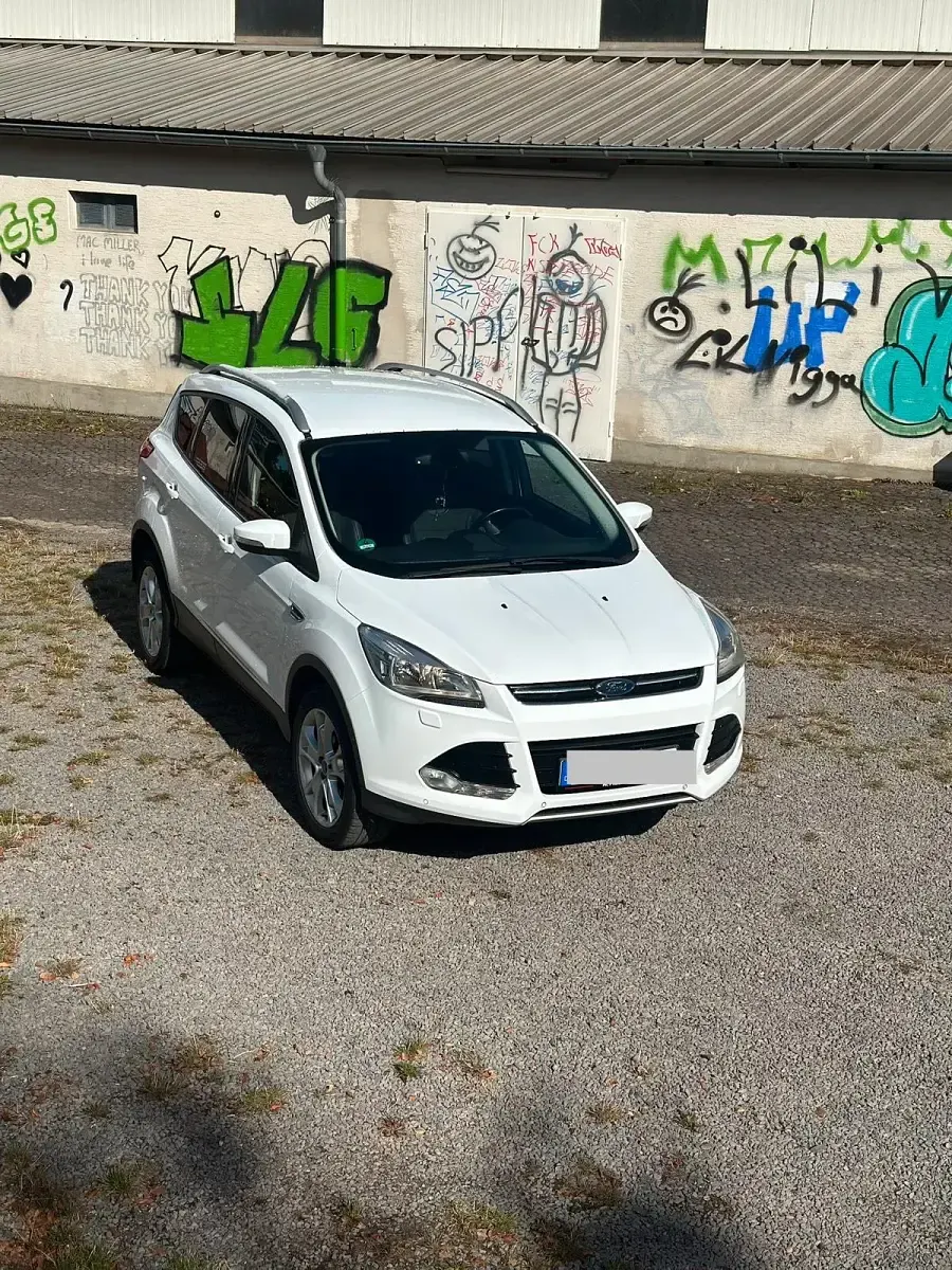 Gebraucht Ford Kuga 180 PS (132 kW) 2015 Weiß SUV