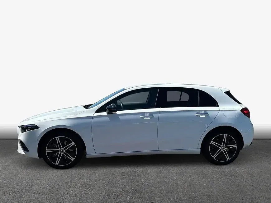Gebraucht Mercedes A250 Advanced Plus 218 PS (160 kW) 2023 Weiß Limousine