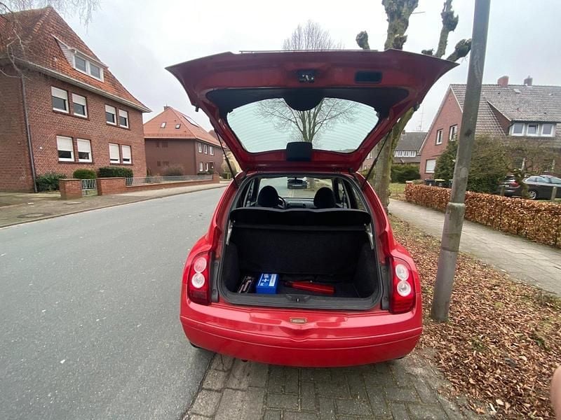 Gebraucht Nissan Micra 65 PS (47 kW) 2010 Rot Kleinwagen