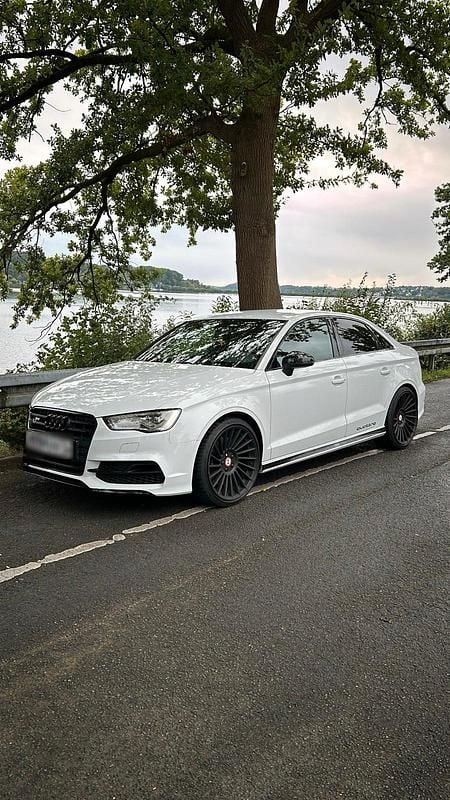 Gebraucht Audi S3 Design 300 PS (220 kW) 2015 Weiß Limousine