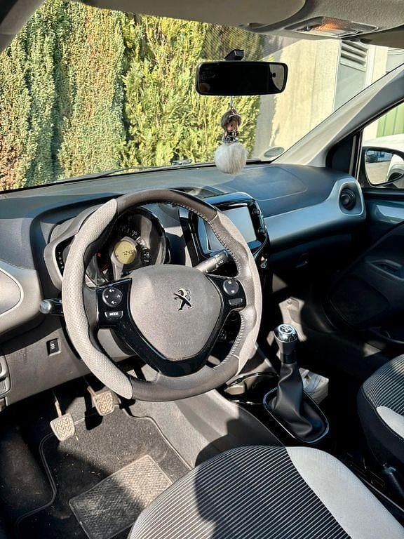 Gebraucht Peugeot 108 Allure 82 PS (60 kW) 2018 Grau Kleinwagen
