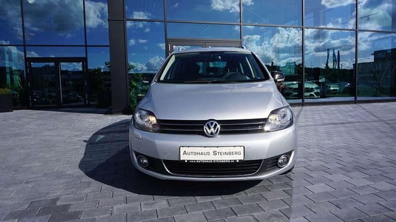 Grau Gebraucht 2011 VW Golf Plus Cross Style Van / Kleinbus | 12.900 € (Teuer) - Bild 1/4