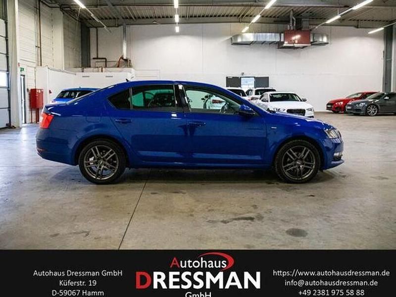 Gebraucht Skoda Octavia Clever 116 PS (85 kW) 2018 Energyblau Limousine