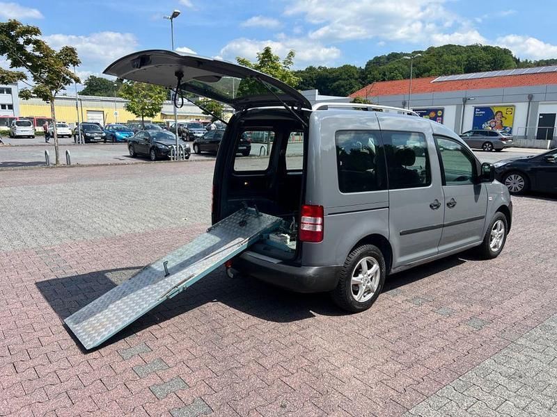 Grau Gebraucht 2013 VW Caddy Van / Kleinbus | 11.300 € (Etwas zu teuer) - Bild 1/4