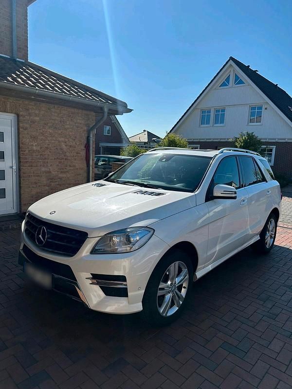 Gebraucht Mercedes ML350 258 PS (189 kW) 2013 Weiß SUV