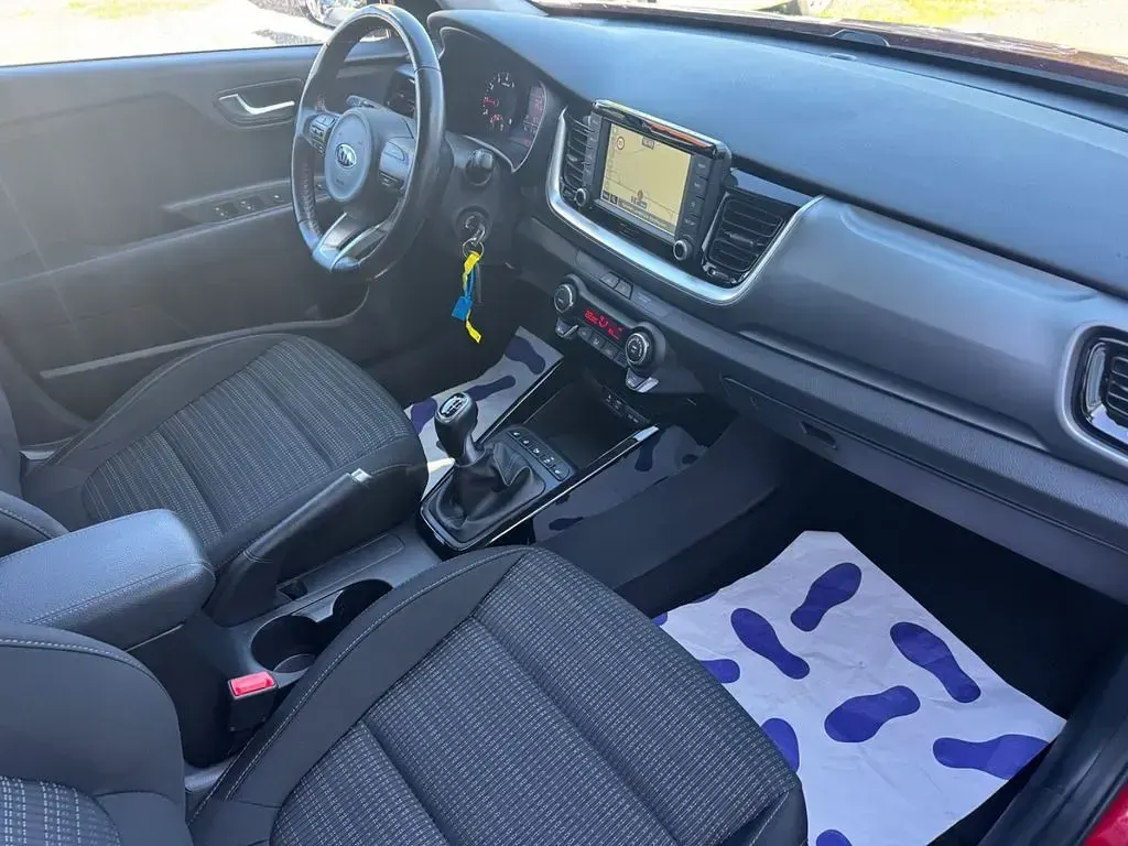 Second-hand Kia Stonic Vision 101 CP (74 kW) 2020 Roșu SUV