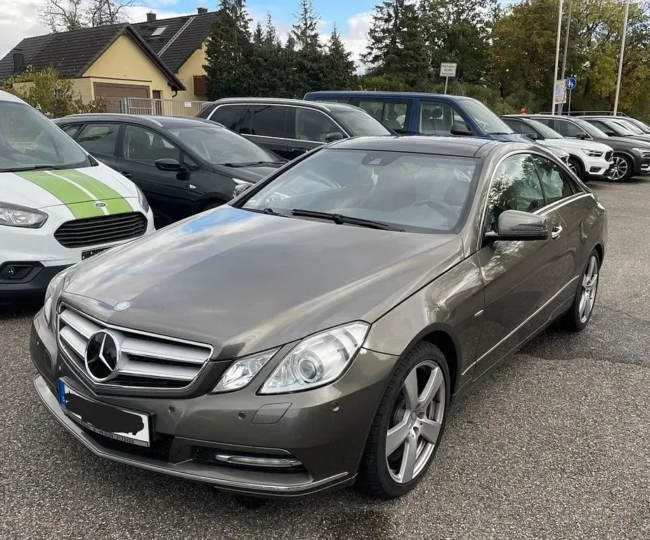Gebraucht Mercedes E350 292 PS (214 kW) 2011 Grau Coupé