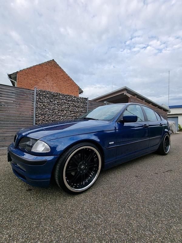 Gebraucht BMW 316 105 PS (77 kW) 2001 Blau Limousine