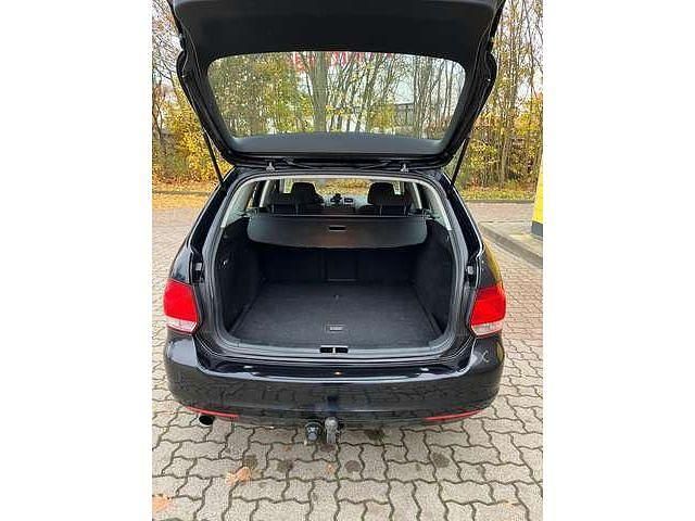 Gebraucht VW Golf VI Match 105 PS (77 kW) 2011 Schwarz Kleinwagen