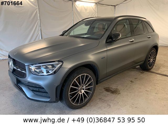 Grey metallic Gebraucht 2020 Mercedes GLC300e AMG line SUV | 38.450 € (Fairer Preis) - Bild 1/4