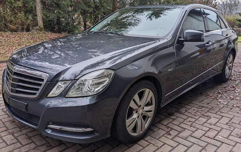 Gebraucht Mercedes E350 Avantgarde 265 PS (194 kW) 2012 Limousine