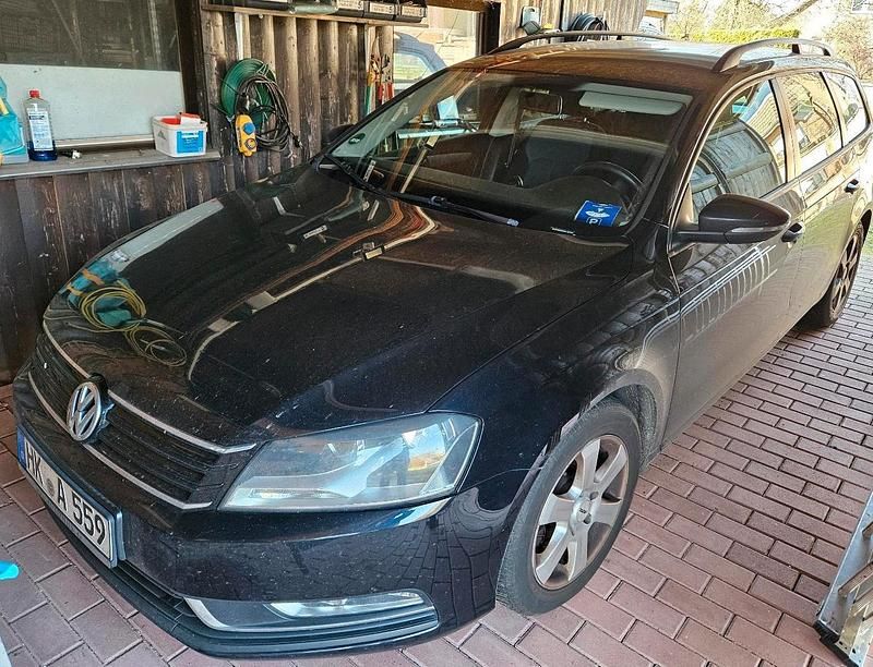 Gebraucht VW Passat 105 PS (77 kW) 2012 Schwarz Kombi