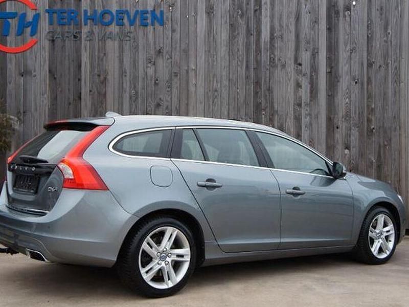 Gebraucht Volvo V60 Summum 288 PS (211 kW) 2016 Grau Kombi