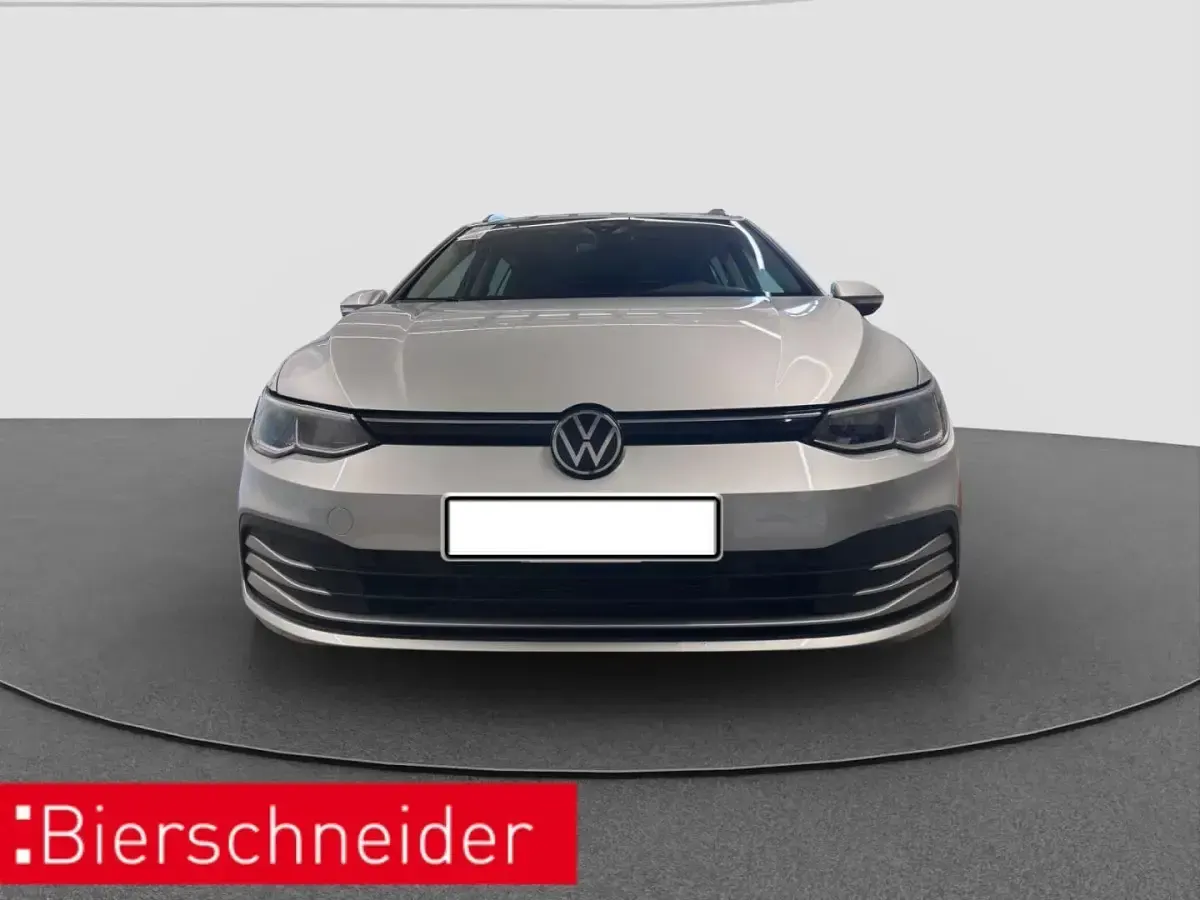 Gebraucht VW Golf VIII Life 116 PS (85 kW) 2024 Silber Kombi