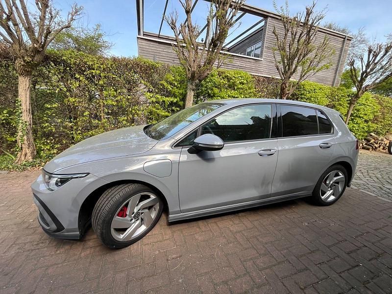 Grau Gebraucht 2022 VW Golf VIII Style Limousine | 21.500 € (Fairer Preis) - Bild 1/4