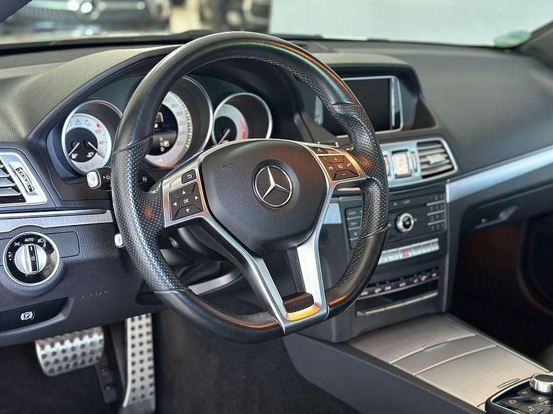 Gebraucht Mercedes 220 AMG line 170 PS (125 kW) 2017 Grau Cabrio