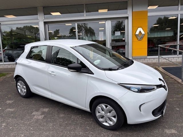 Arktisweiß Gebraucht 2019 Renault Zoe Life Kleinwagen | 10.987 € - Bild 1/4