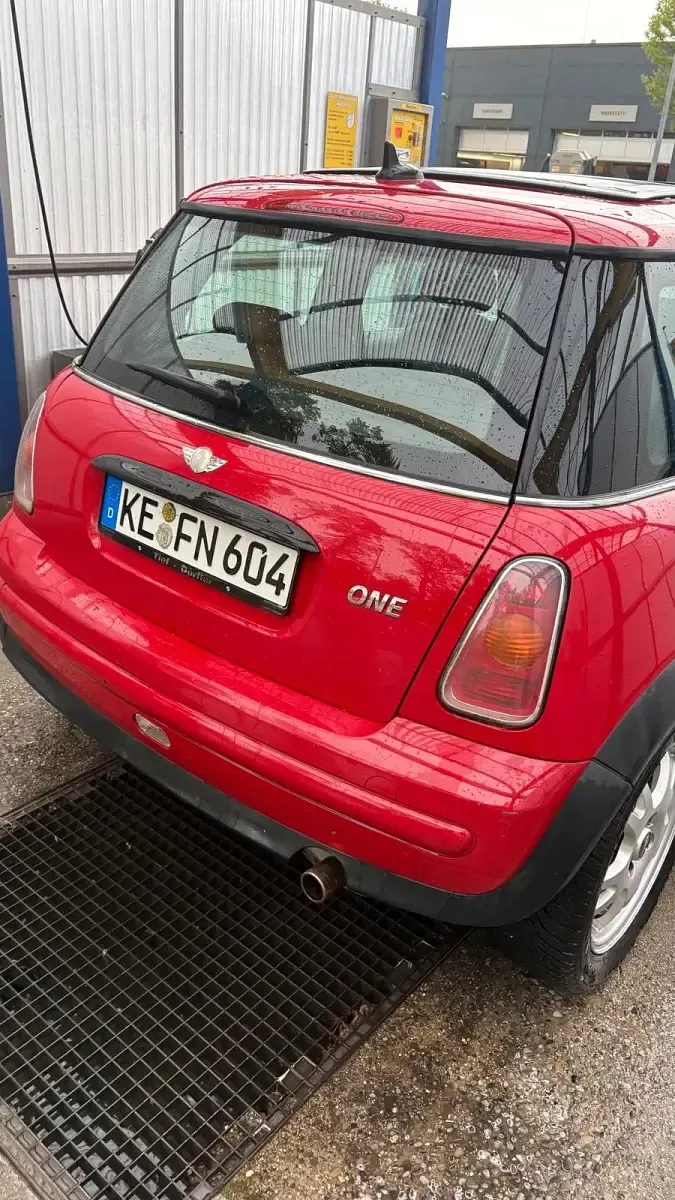 Gebraucht Mini ONE 75 PS (55 kW) 2003 Rot Kleinwagen