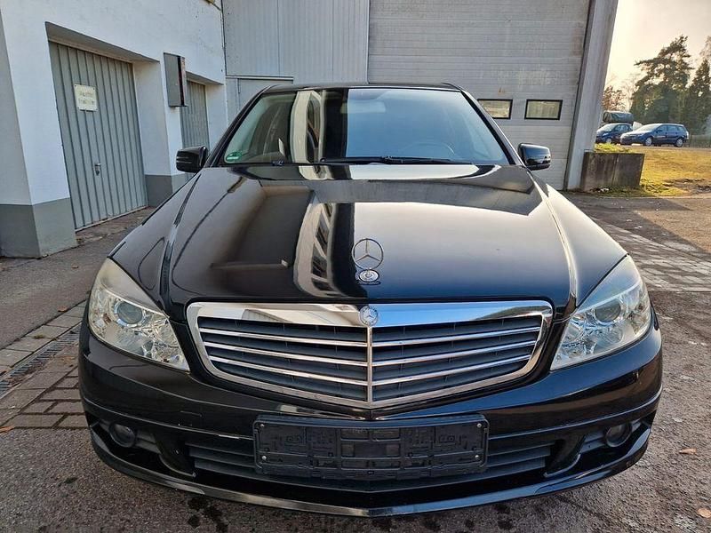 Gebraucht Mercedes C180 156 PS (114 kW) 2010 Schwarz Limousine