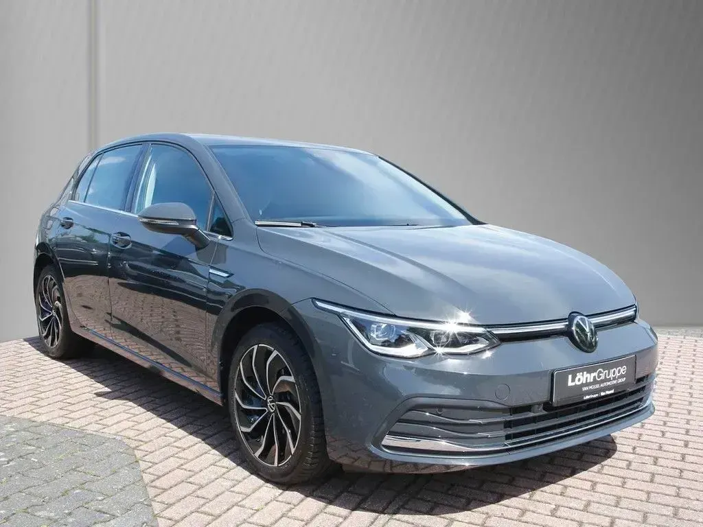 Gebraucht VW Golf VIII Style 150 PS (110 kW) 2024 Uranograu Limousine