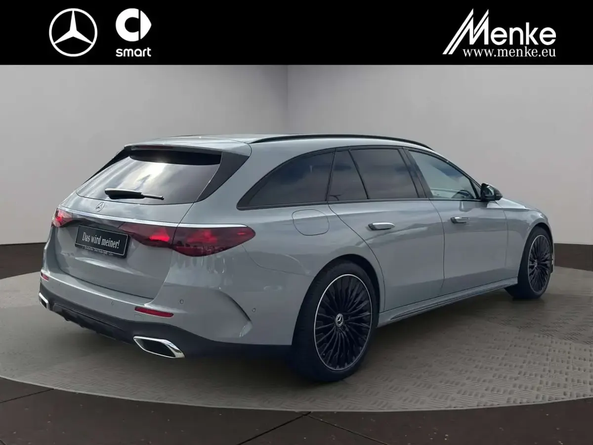 Gebraucht Mercedes E300 AMG 197 PS (144 kW) 2024 Manufaktur lack manufaktur alp Kombi