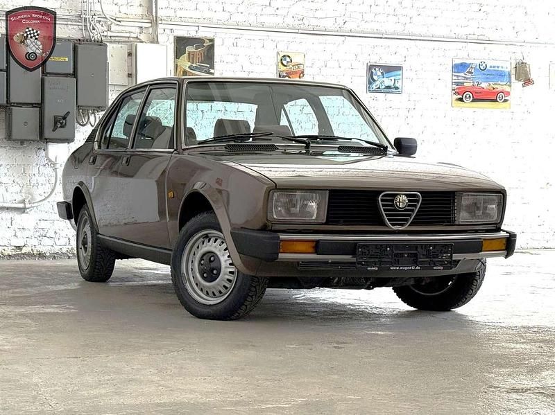 Gebraucht Alfa Romeo Alfetta 131 PS (96 kW) 1982 Braun Limousine