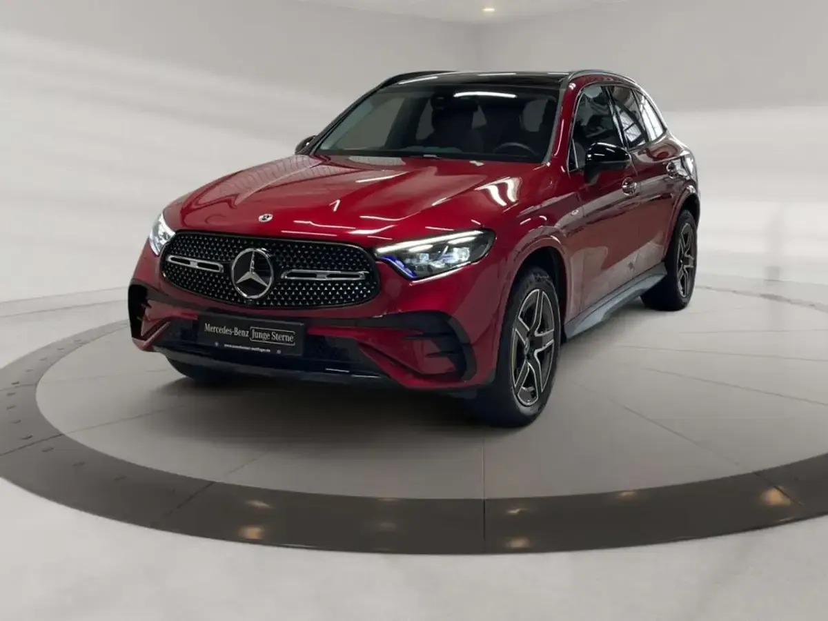Gebraucht Mercedes GLC300de AMG 197 PS (144 kW) 2025 Rot SUV