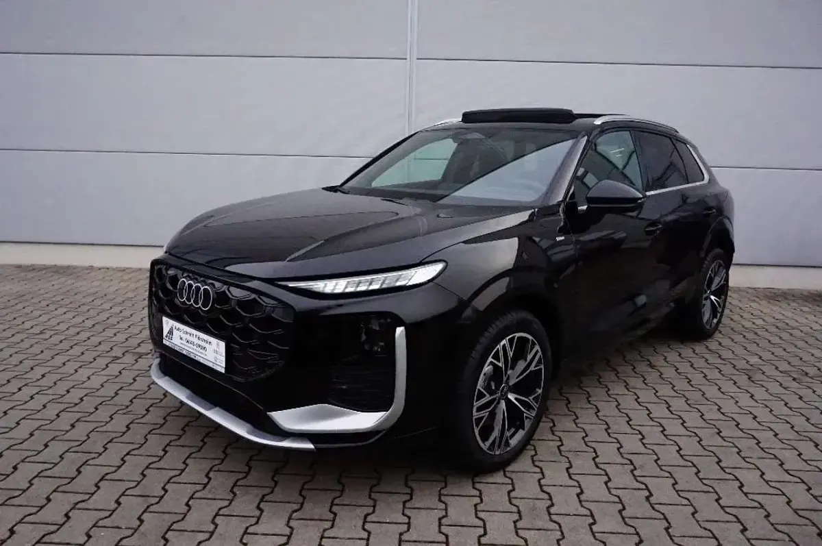 Gebraucht Audi Q3 S-Line 204 PS (150 kW) 2026 Mythosschwarz metallic SUV