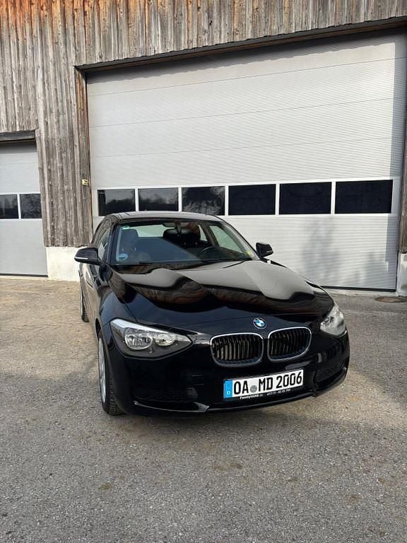 Gebraucht BMW 116 136 PS (100 kW) 2014 Schwarz Kleinwagen