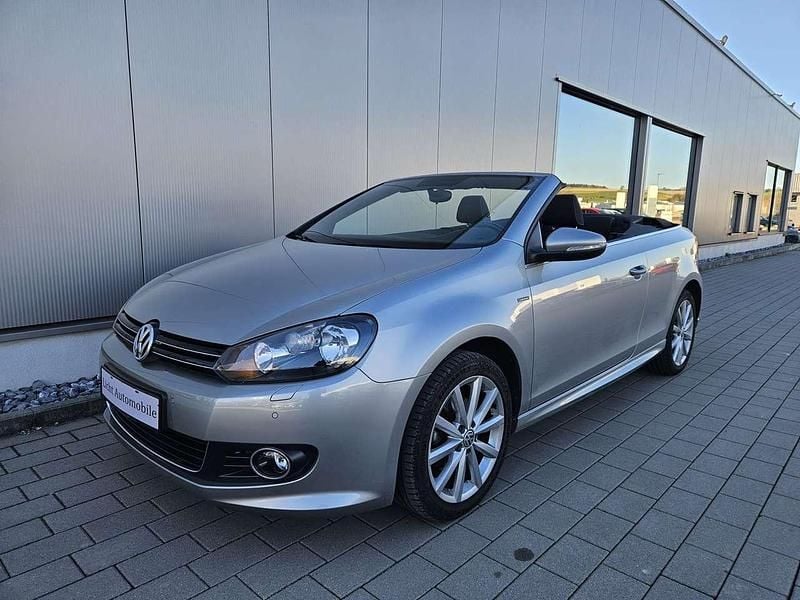 Gebraucht VW Golf Cabriolet LOUNGE 105 PS (77 kW) 2016 Tungsten silver metallic Cabrio