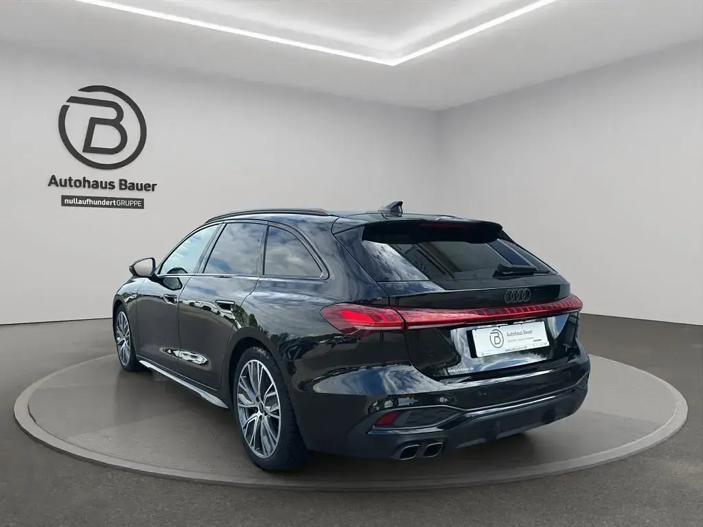 Gebraucht Audi A5 S-Line 204 PS (150 kW) 2025 Schwarz Kombi