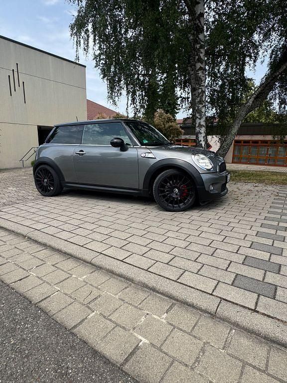 Grau Gebraucht 2008 Mini Cooper S Kleinwagen | 6.800 € (Fairer Preis) - Bild 1/4