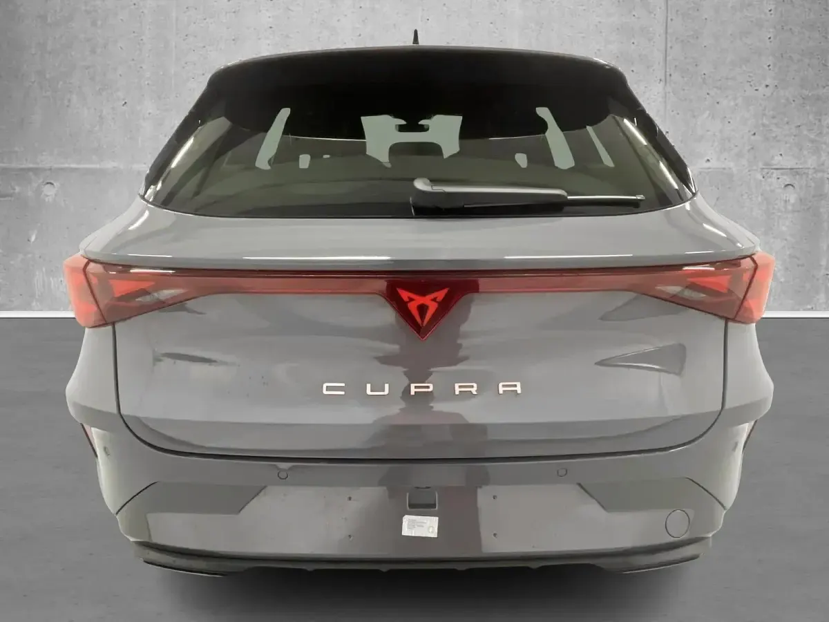 Neu Cupra Leon 150 PS (110 kW) 2026 9k  fiord blue soft Kombi