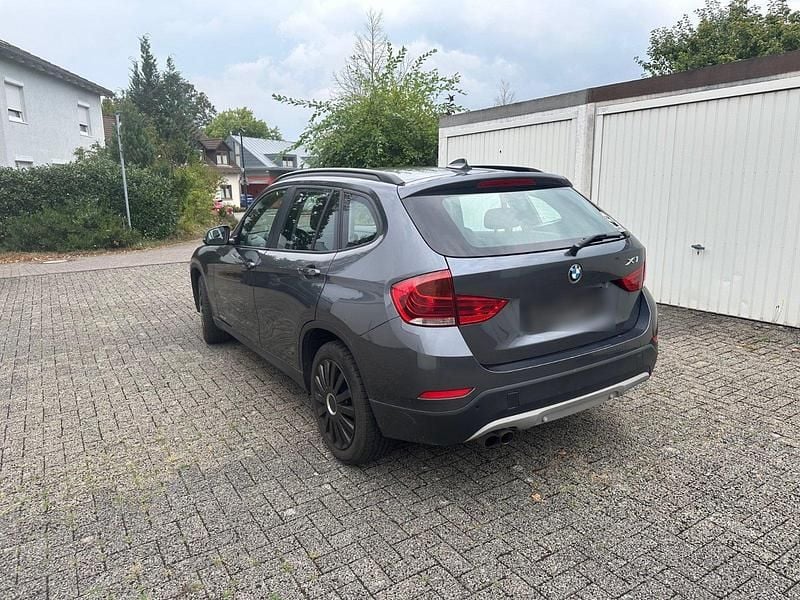 Gebraucht BMW X1 165 PS (121 kW) 2014 Silber SUV