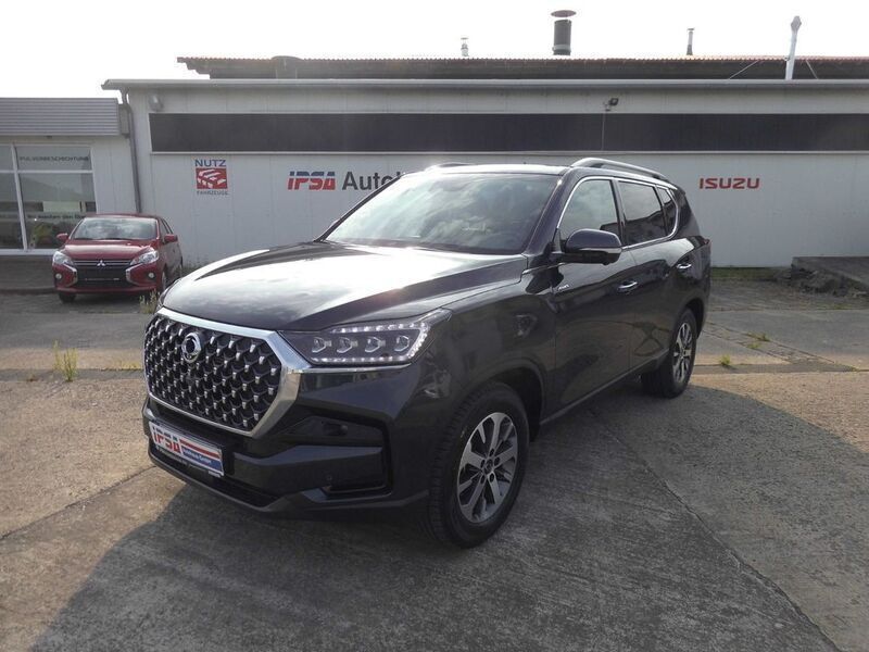 Grau Gebraucht 2025 Ssangyong (KGM) Rexton SUV | 45.890 € - Bild 1/4