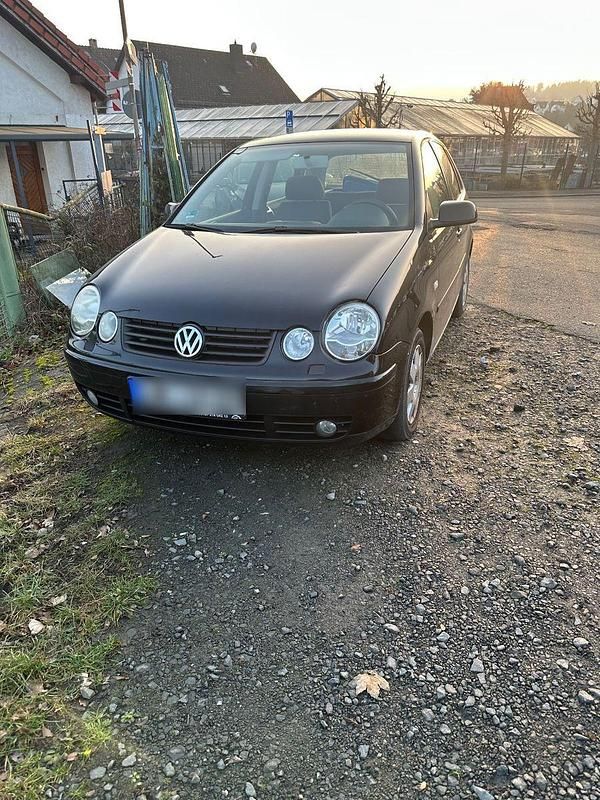 Schwarz Gebraucht 2002 VW Polo Basis Limousine | 1.100 € (Fairer Preis) - Bild 1/4