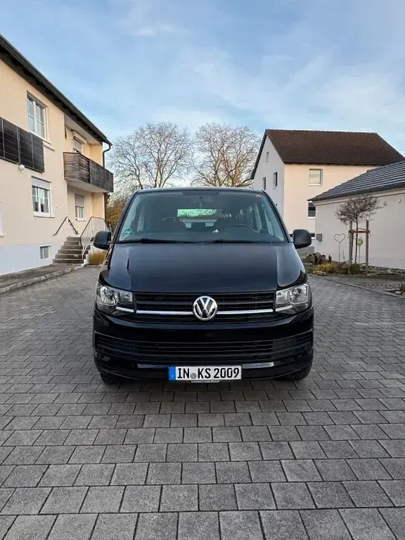 Gebraucht VW Multivan 150 PS (110 kW) 2016 Schwarz Van / Kleinbus